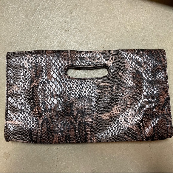 Nine West clutch - Picture 2 of 5